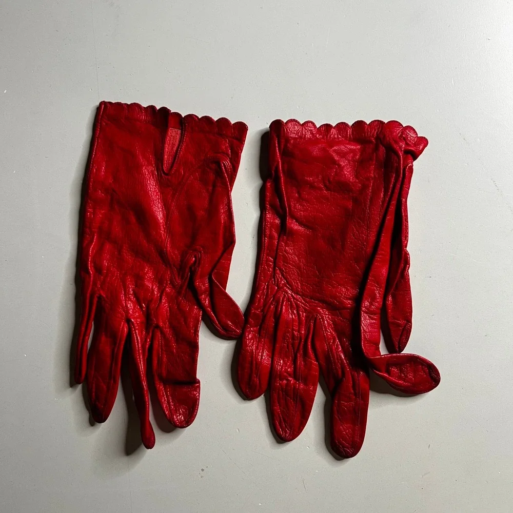 Vintage Red Leather Gloves Scalloped Edge Trim Mid Century 1950s Style Womens
